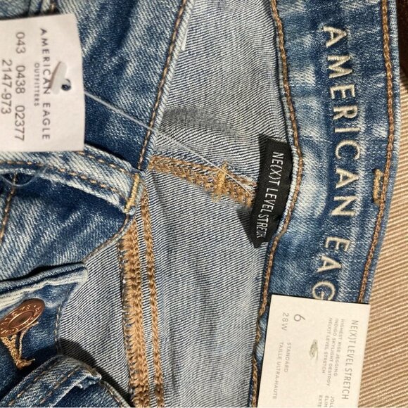 AMERICAN EAGLE Sz 6 Distressed Highest Rise Jeggings Light Wash NWT - Picture 10 of 15
